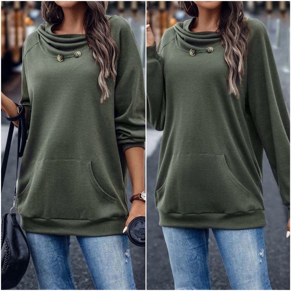 Olive Green Women's Buttoned Hoodie Sweater - Picture 2 of 2